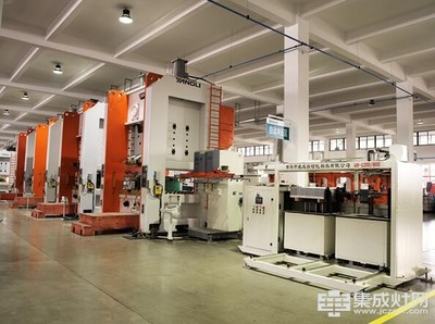 森歌“315媒體品質(zhì)工廠行” 以匠心為集成灶品質(zhì)保駕護(hù)航，攜傳輸設(shè)備開創(chuàng)行業(yè)新篇